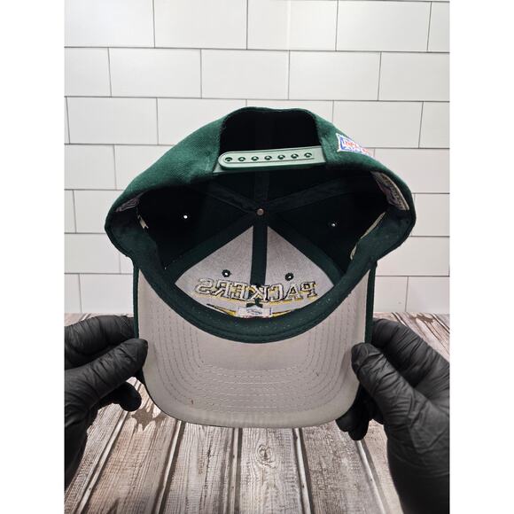 Green Bay Packers Vintage 90s Logo Athletic Splash Snapback  Logo Athletic Green Bay Packers Vintage Spike Adjustable Wool Blend Snapback Hat